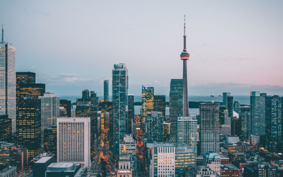 http://How%20Toronto%20Parking%20Authority%20Digitised%20the%20Curb%20with%20SenSen
