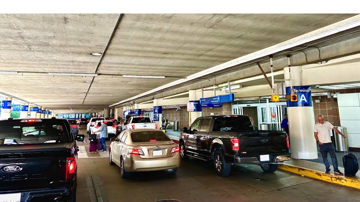 Why Airport Curbside Congestion Keeps Coming Back